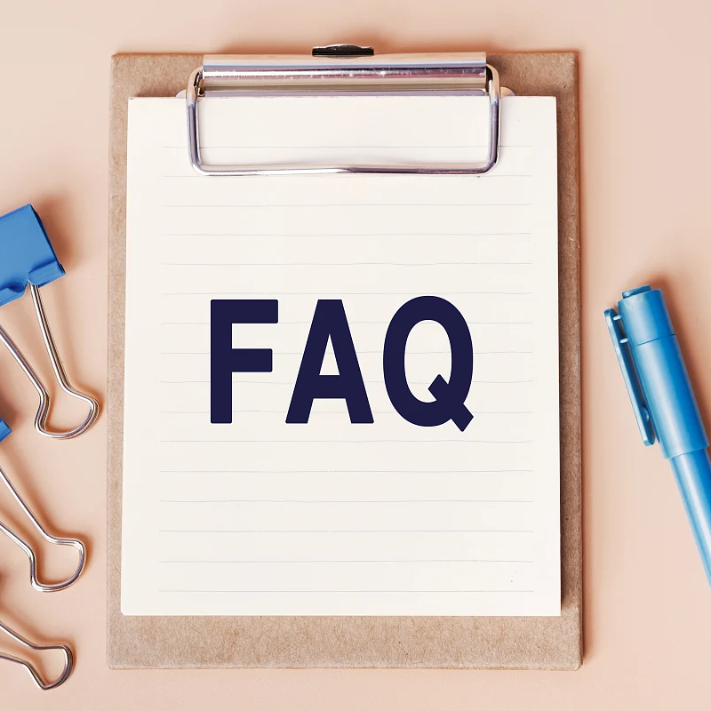 Vybledne barva fóliového balónku s duhovým číslem?