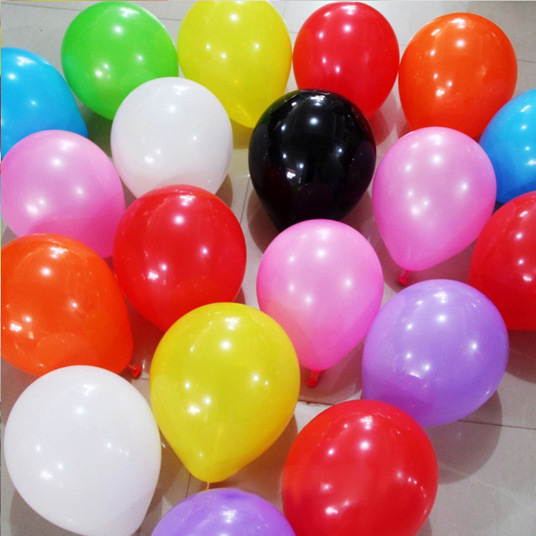 Proč se zásilky balonů potýkají se zpožděním?
