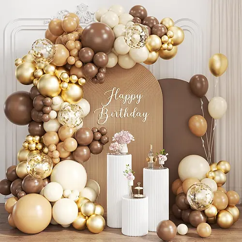 Sada balónového oblouku v barvě velblouda